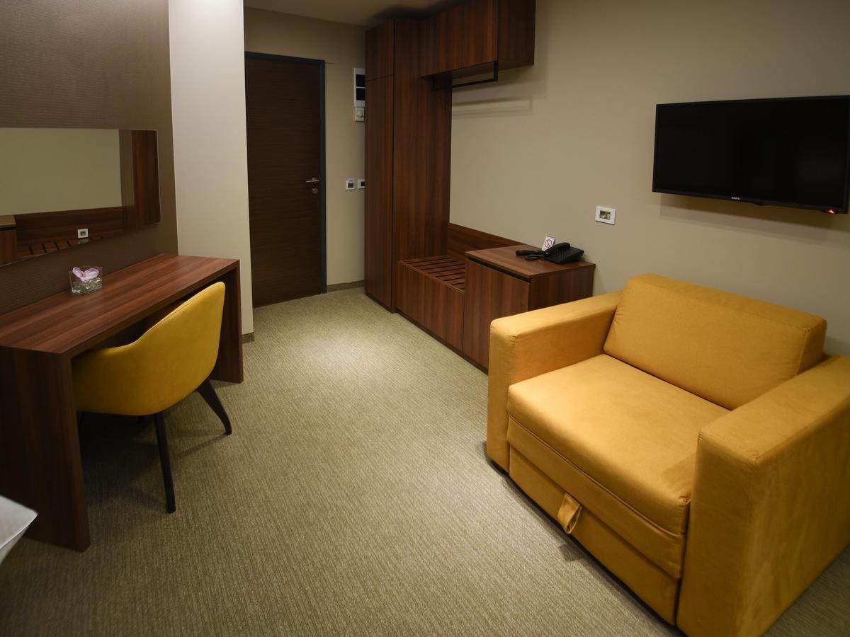Hotel Ideo Lux Nis Luaran gambar