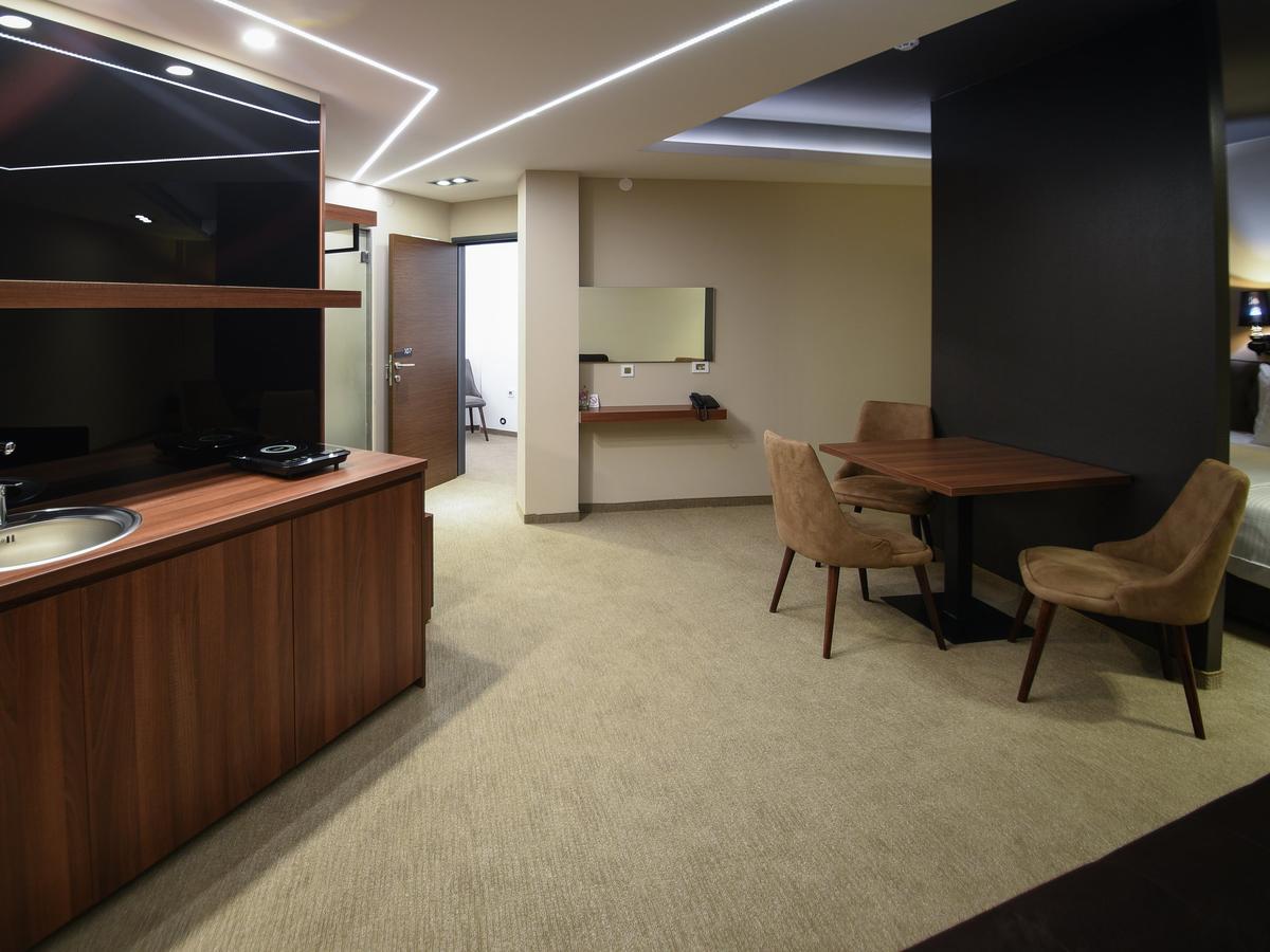 Hotel Ideo Lux Nis Luaran gambar