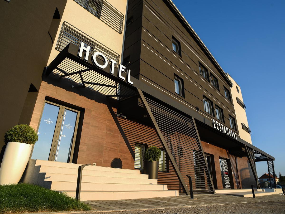 Hotel Ideo Lux Nis Luaran gambar