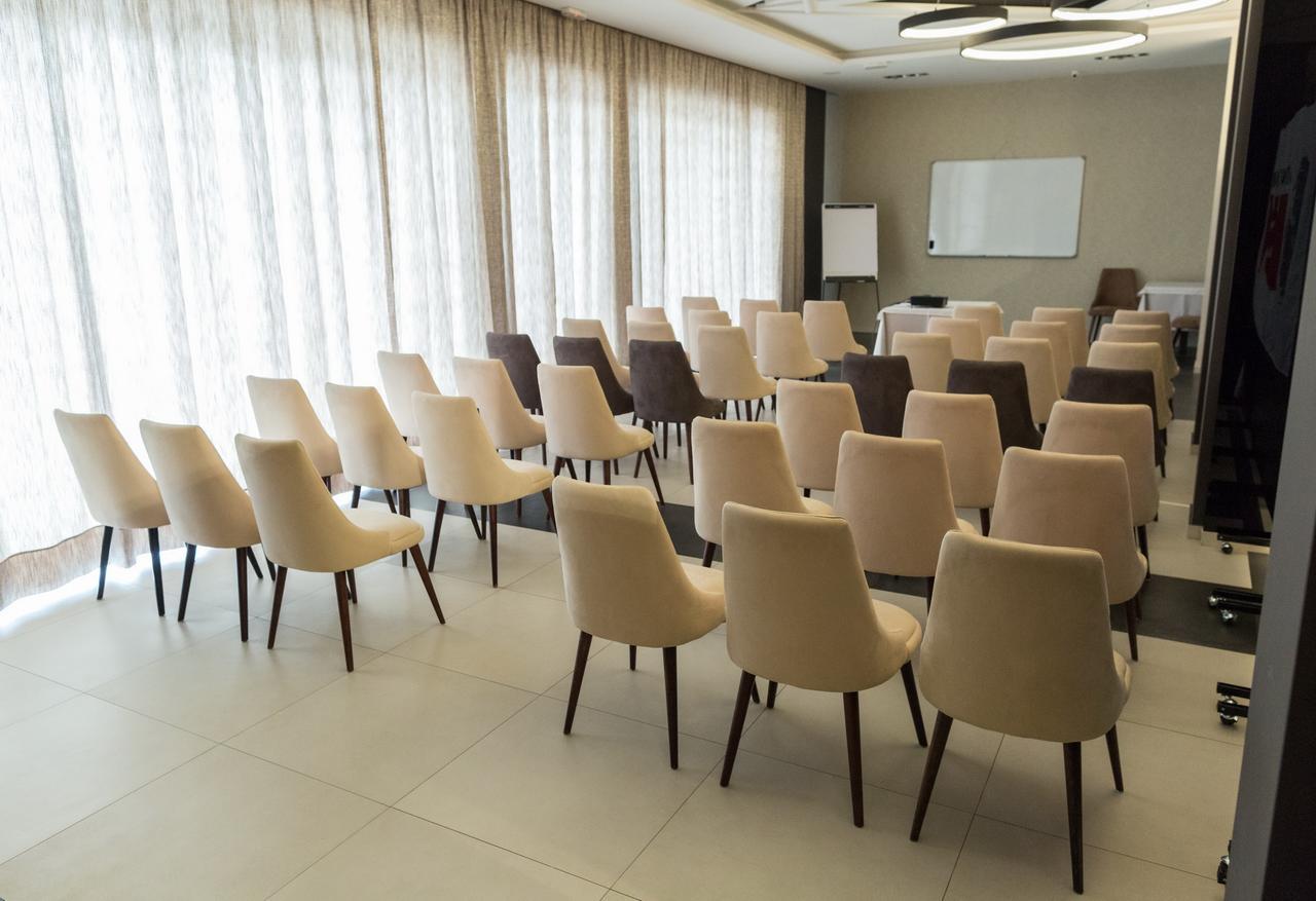 Hotel Ideo Lux Nis Luaran gambar