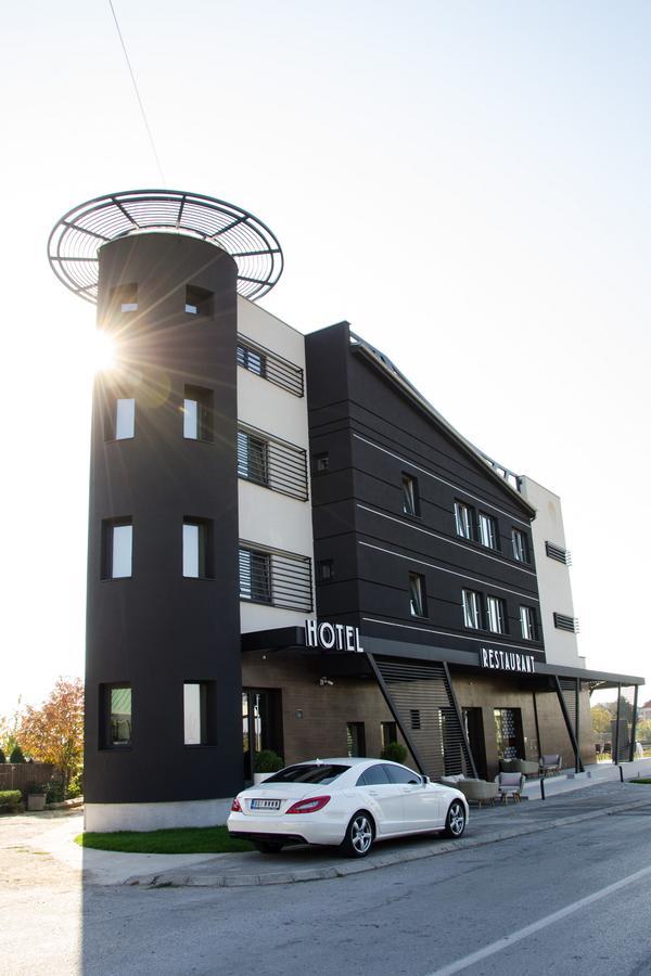 Hotel Ideo Lux Nis Luaran gambar